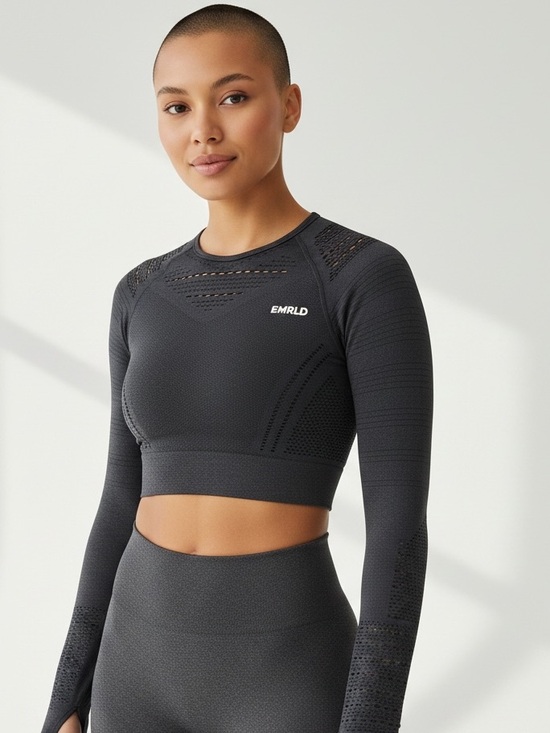 EMRLD Tops - EMRLD Black Seamless Long Sleeve Crop Top